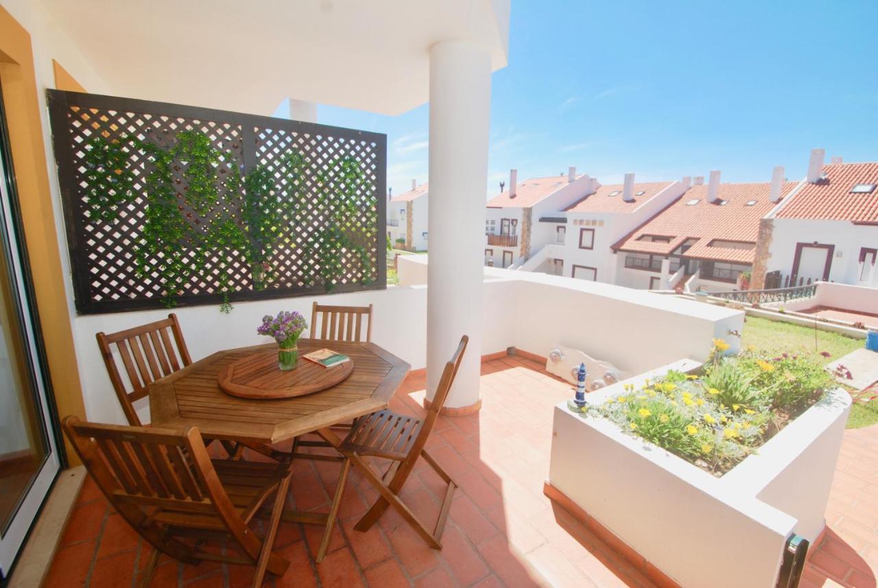 Oceanic Apartment Sao Martinho do Porto Luaran gambar